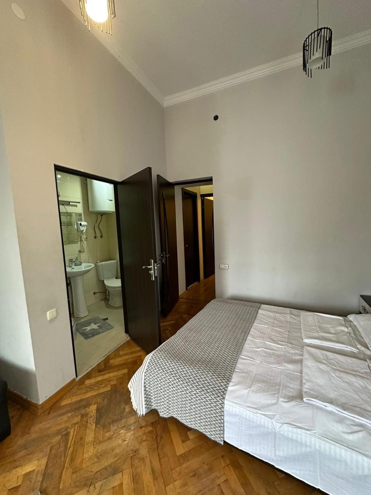 Golden Lion Hotel Sighnaghi Luaran gambar