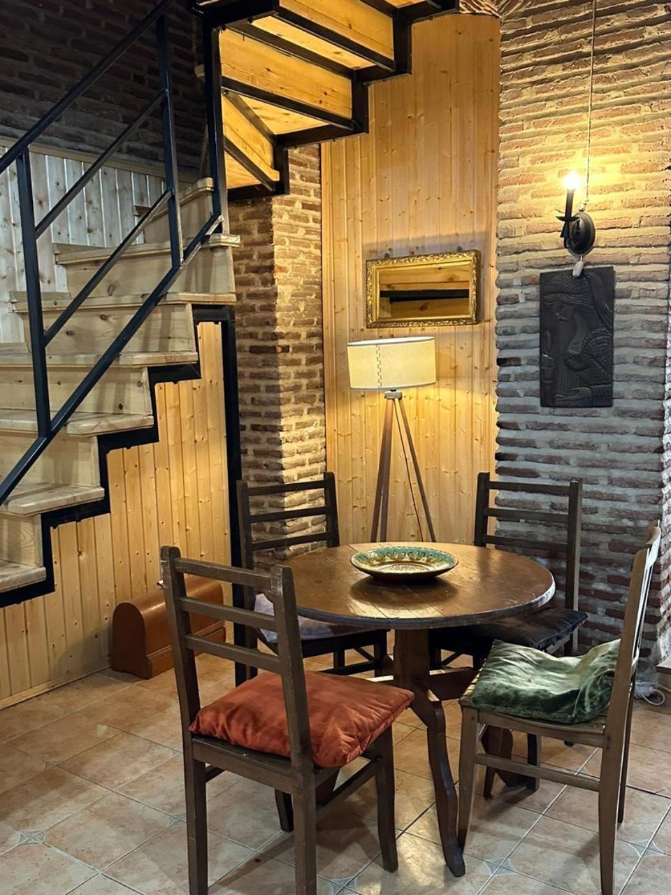 Golden Lion Hotel Sighnaghi Luaran gambar