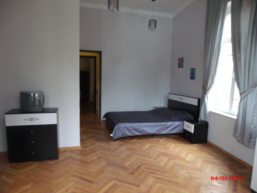 Golden Lion Hotel Sighnaghi Luaran gambar