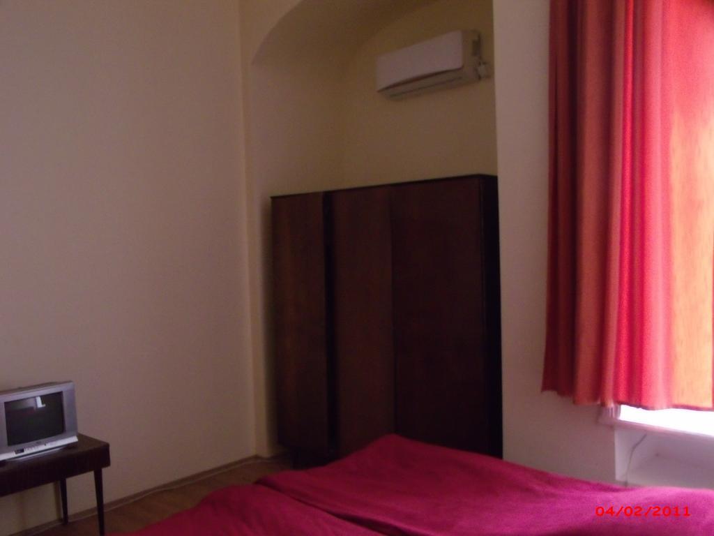 Golden Lion Hotel Sighnaghi Luaran gambar